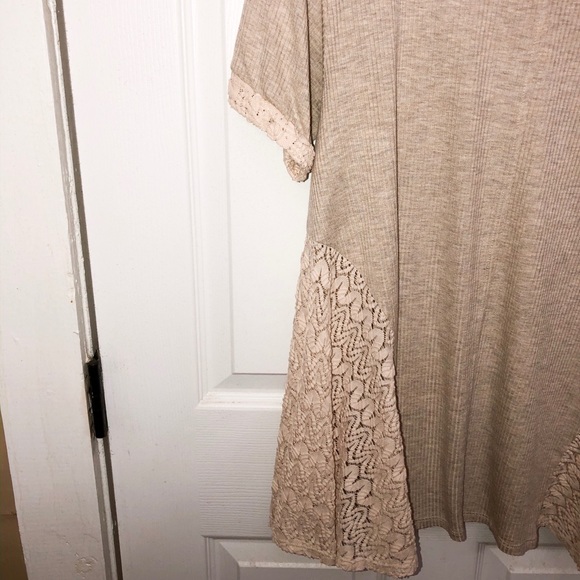 Altar’d State Lace Detail Blouse - Picture 4 of 6